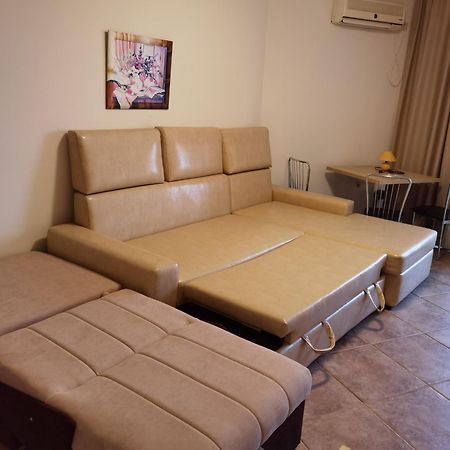 Dl Apartments Aheloy Esterno foto