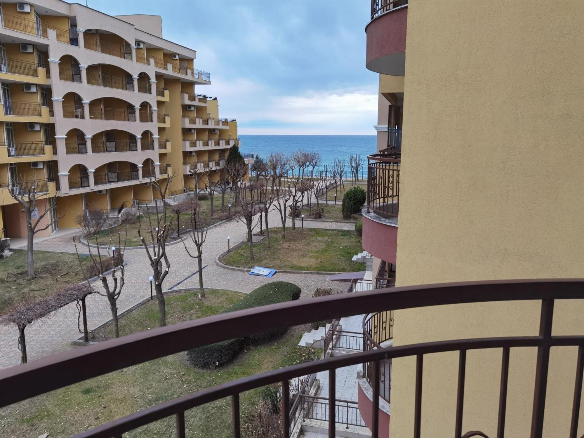 Dl Apartments Aheloy Esterno foto