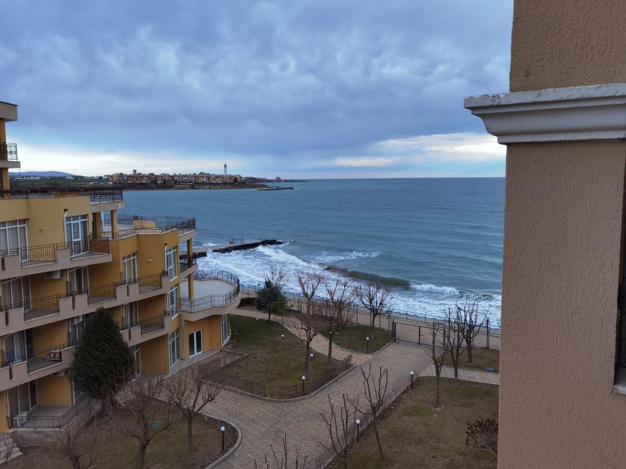 Dl Apartments Aheloy Esterno foto