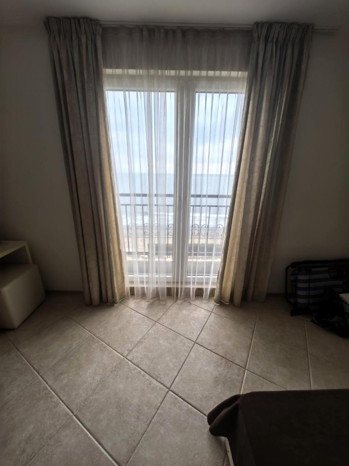 Dl Apartments Aheloy Esterno foto